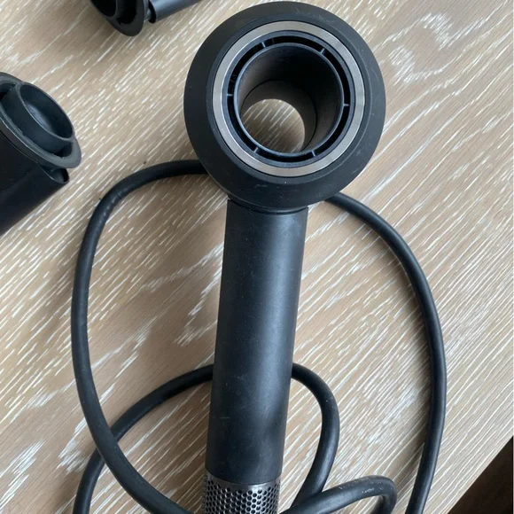 Dyson supersonic hair dryer